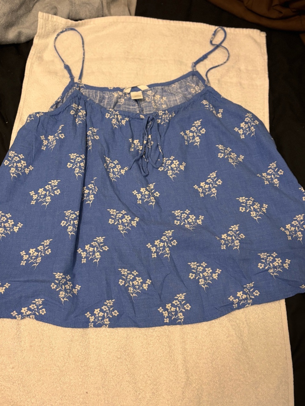 Blue flowered top